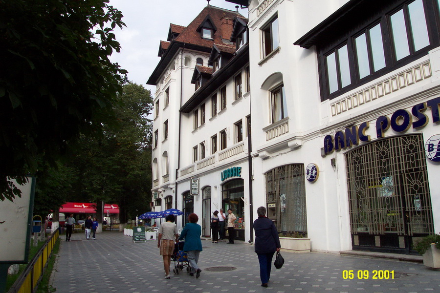 2001-09-05 16-13-34.JPG - Sinaia